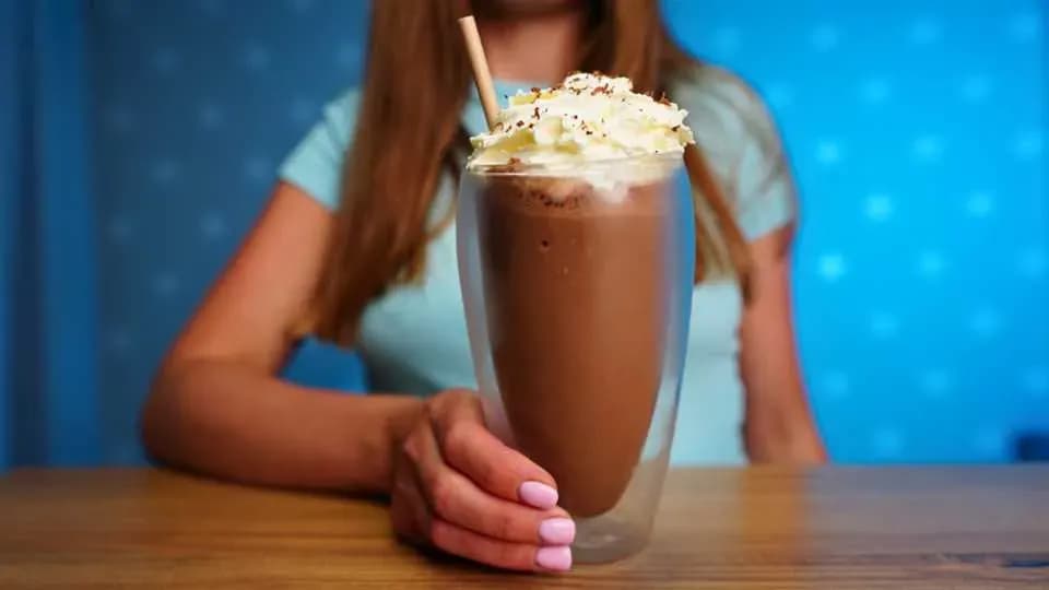 Jak zrobić szejka czekoladowego - proste przepisy na pyszny smak