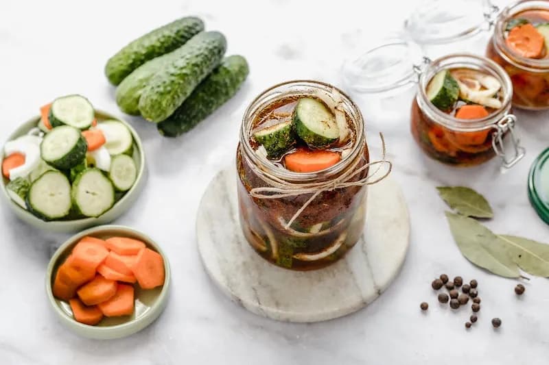 Jakie ogórki do sałatki gyros - wybierz najlepsze składniki dla smaku