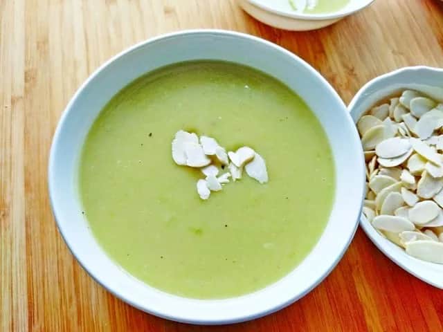 Jak ugotować zupę z cukinii w 30 minut - prosty przepis na pyszność