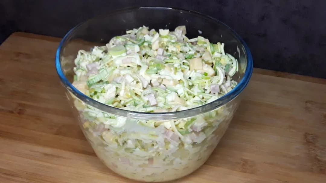 Jak zmiękczyć pora do sałatki – proste sposoby na idealną teksturę i smak