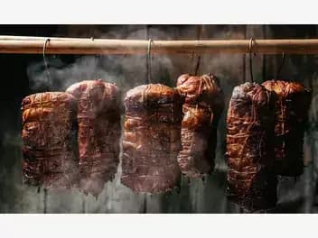 Jak prawidłowo peklować schab do wędzenia – uniknij błędów i ciesz się smakiem